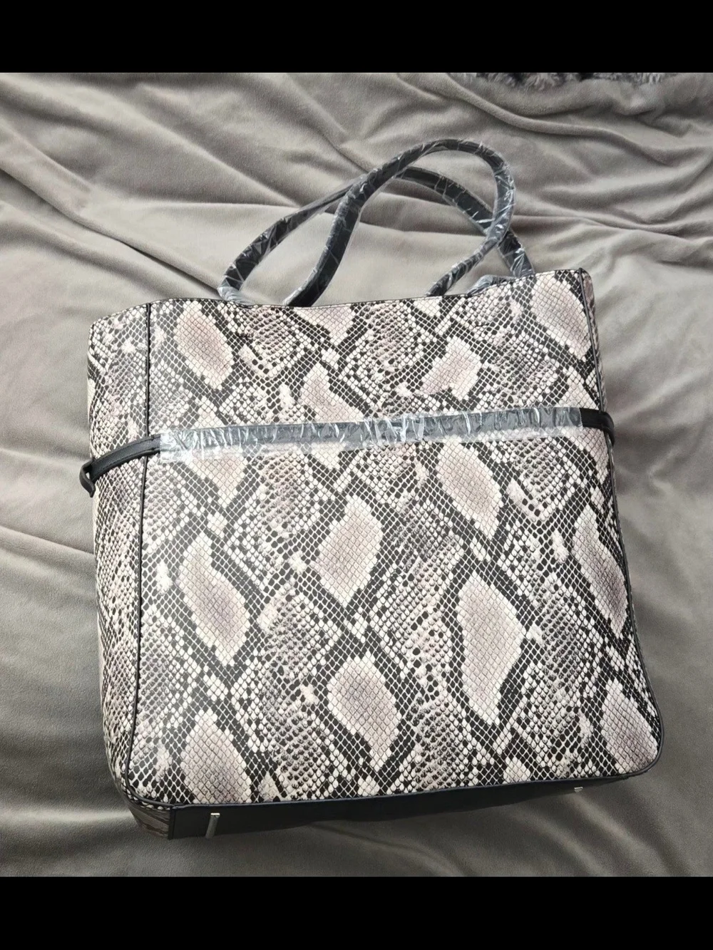 Steve Madden Kendraa Tote With Pouch #1236